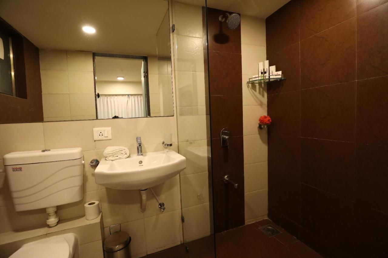 Honest Homes At Rajhans Belliza, Appartment Units Surat Exterior foto